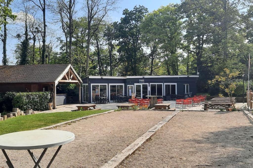 Mobil-Home 6 pers sur une grande parcelle, piscine, activités, camping 3 étoiles Saint-Chéron Extérieur photo